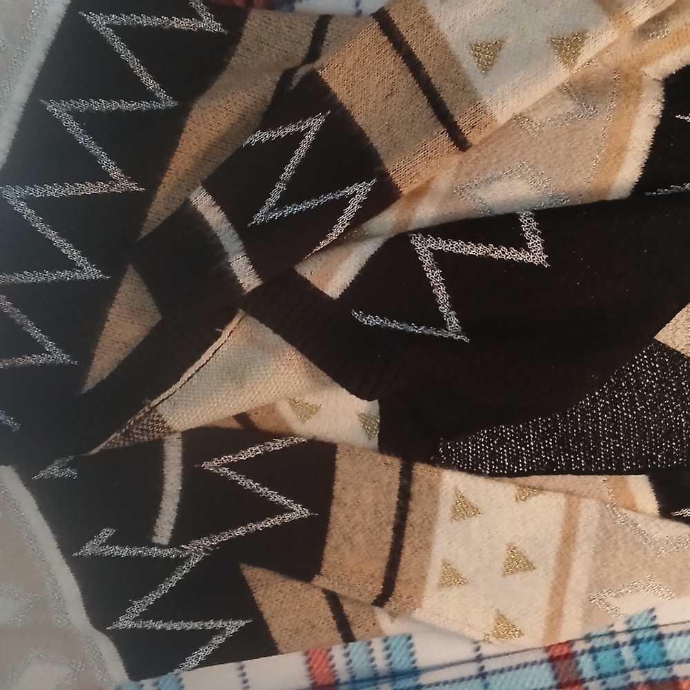 Alya Black and Tan Knit Scarf